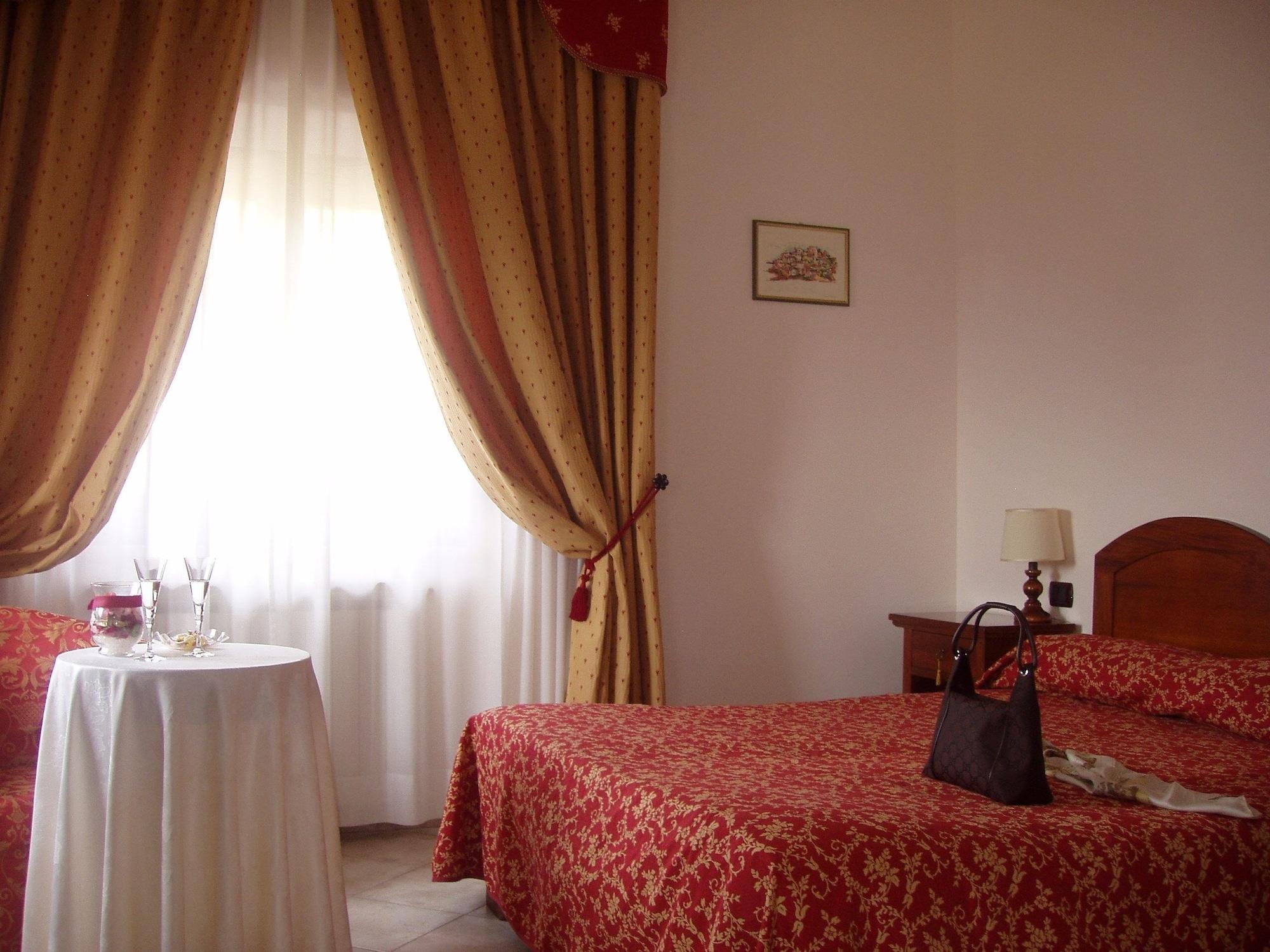 Hotel Il Cavalier D'Arpino Eksteriør bilde